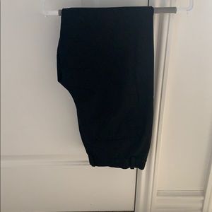 Uniqlo’s black pants